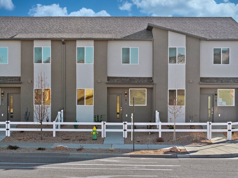 Building Photo - 2772 Caspian Wy