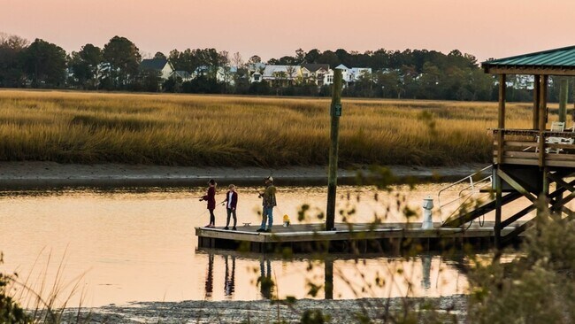 Building Photo - 12000 Sweet Pl