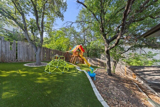 Building Photo - 6002 Mt Bonnell Rd