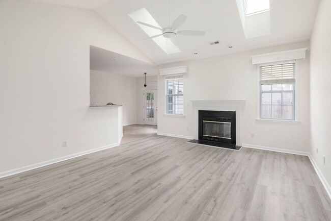 Building Photo - Beautiful Home in Fletcher