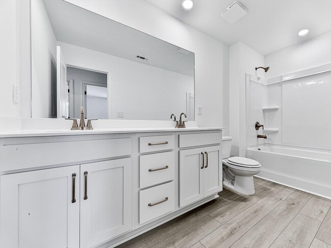 Building Photo - 611 Elwick Ln