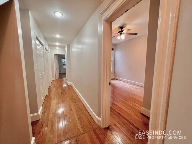 Building Photo - 3613 New Hampshire Ave NW