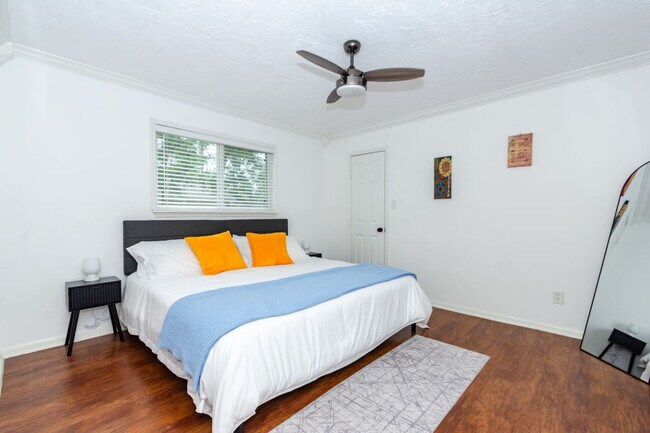 Building Photo - 1423 Sweet Grass Trail