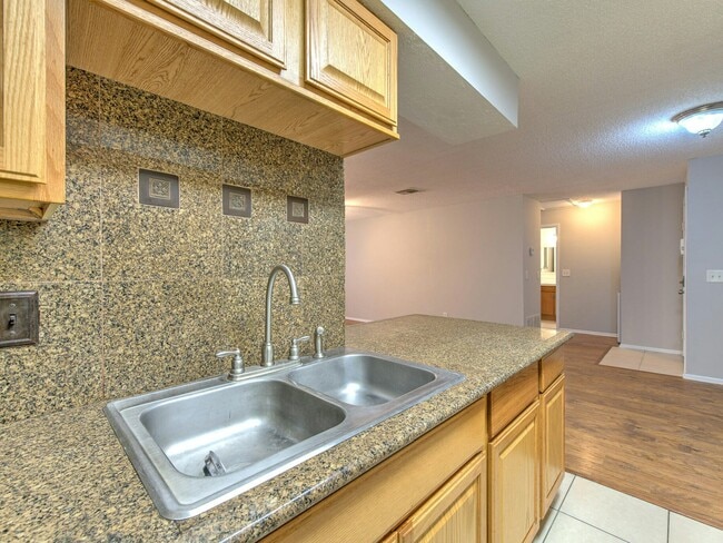 Building Photo - 230 Berry Tree Pl