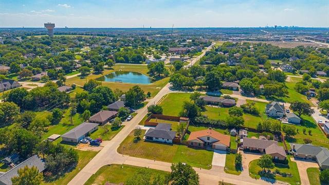 Building Photo - 310 E 6th St