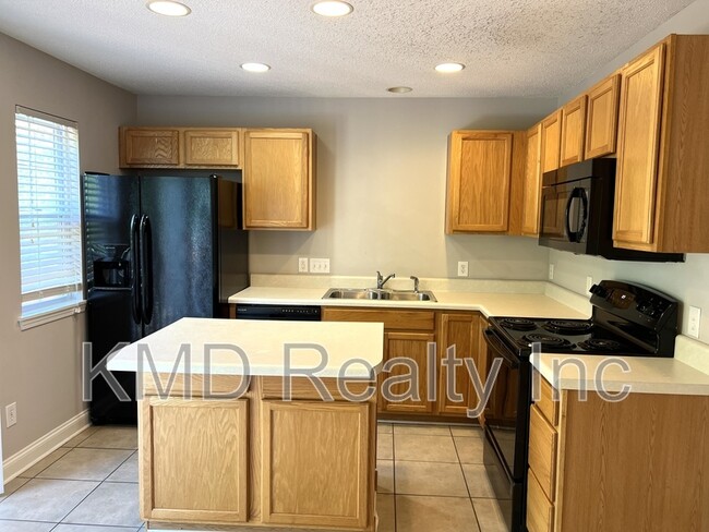 Building Photo - 17053 Turning Stick Ct