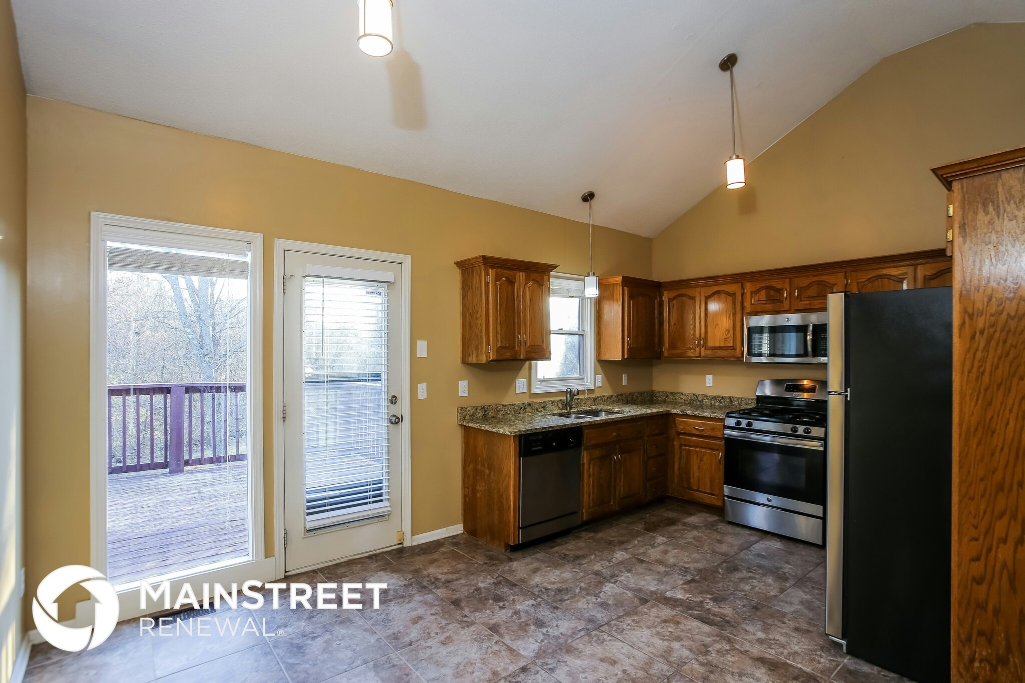 Building Photo - 6500 N Elmwood Ct