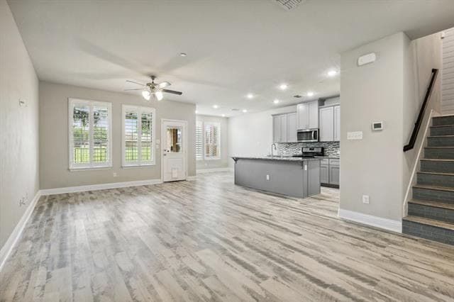 Building Photo - 4821 Pasadena Dr