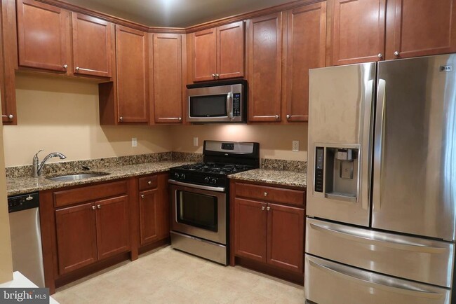 Building Photo - 224 Breeders Cup Dr