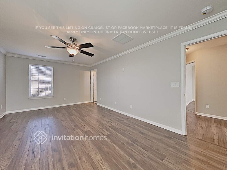 Building Photo - 223 Elba Dr