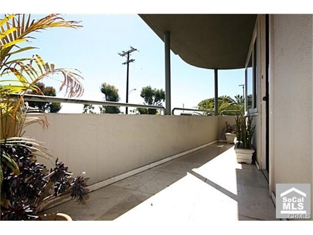 Building Photo - 146 Cliff Dr