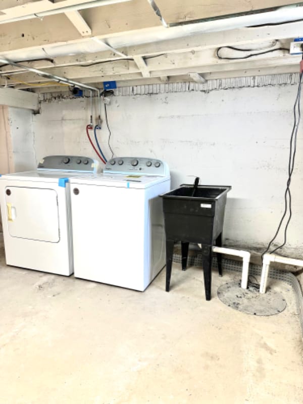 Building Photo - 266 St Helena Ave