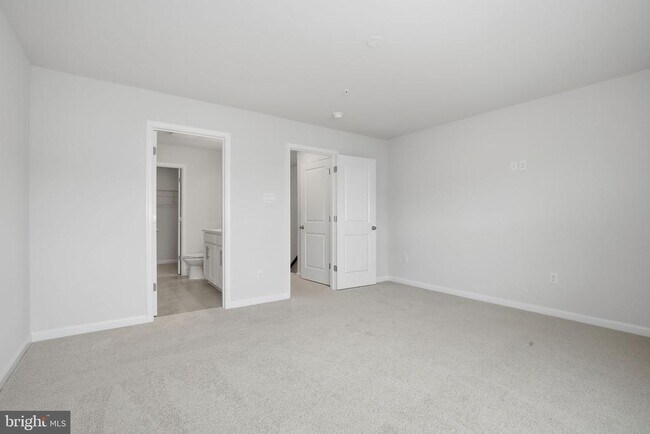 Building Photo - 332 Ensemble Wy