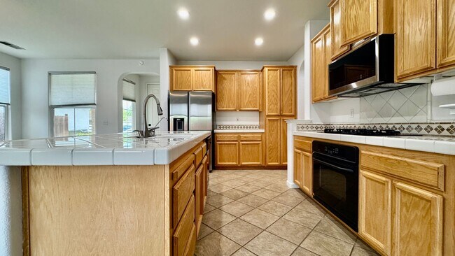 Building Photo - NOW AVAILABLE- COZY 3 BED, 2 BATH, 2 CAR GARAGE IN A QUIET NEIGHBORHOOD, NORTH NATOMAS