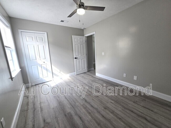 Building Photo - 9022 Houston St