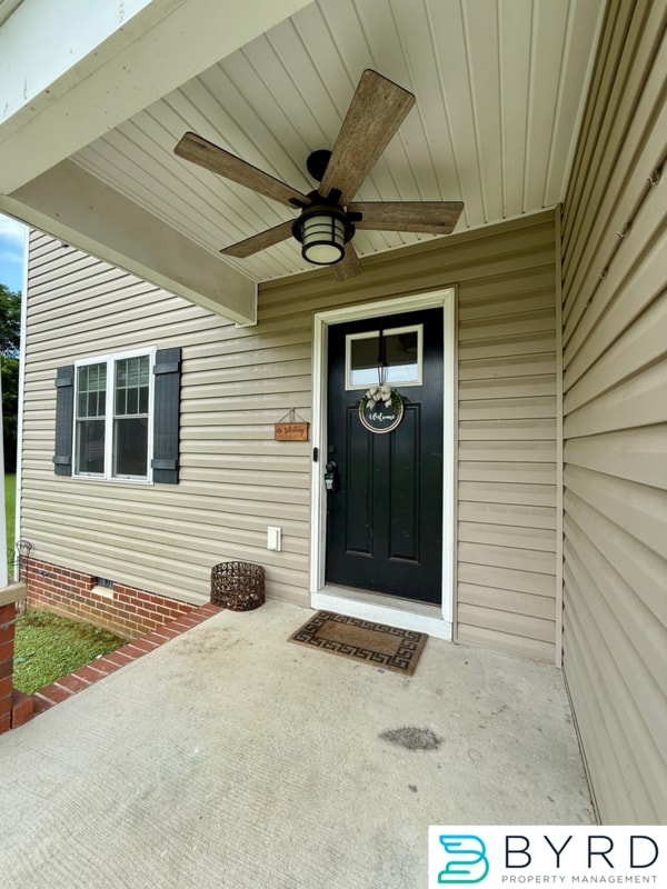 Building Photo - 1013 Sycamore Crest Dr