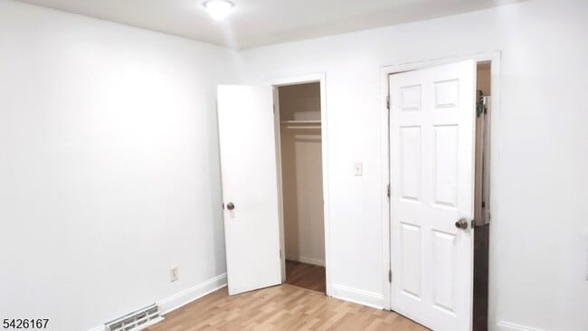 Building Photo - 8 Van Nostrand Ave