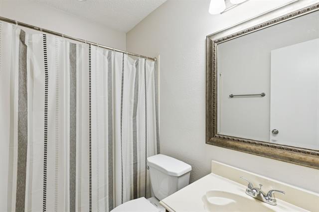 Building Photo - 2 Cedar Elm Cir