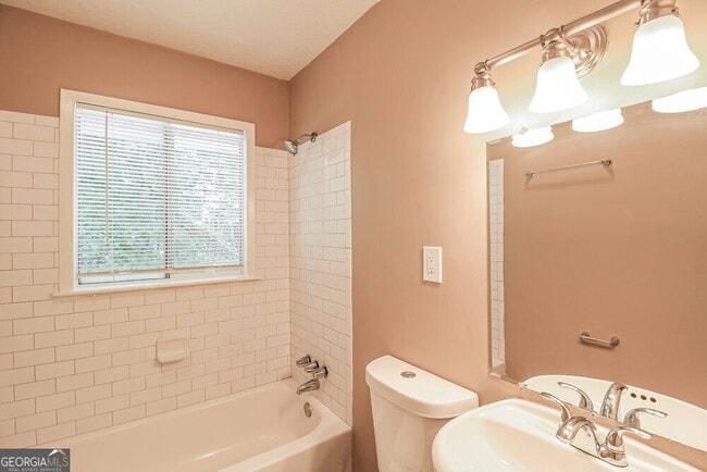 Building Photo - 10192 Port Royal Ct