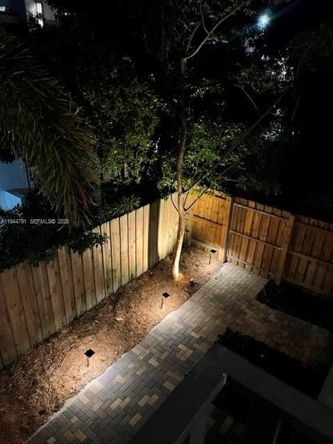 Building Photo - 909 NE 16th Terrace