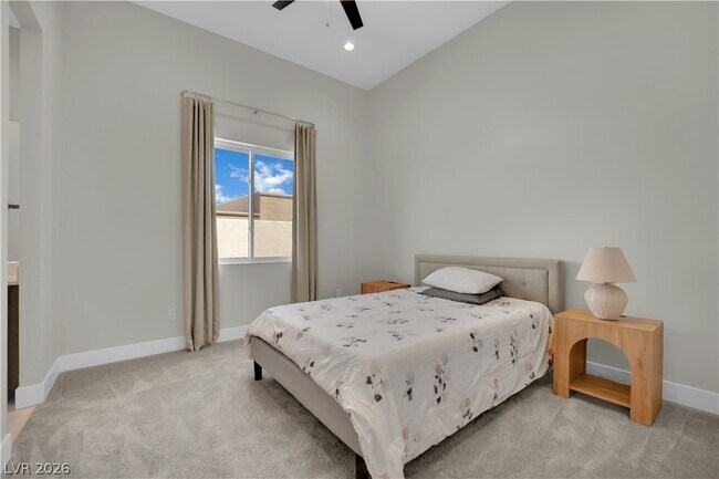 Building Photo - 10973 Horizon Ledge Ave