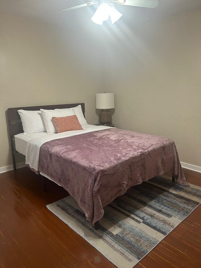 Building Photo - 509 Ogden Ave