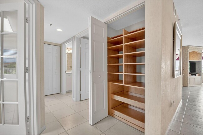 Building Photo - 12529 Imperial Isle Dr
