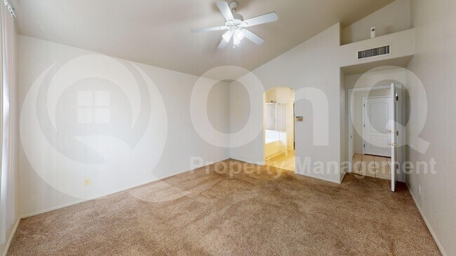 Building Photo - 8305 N Solitude Way