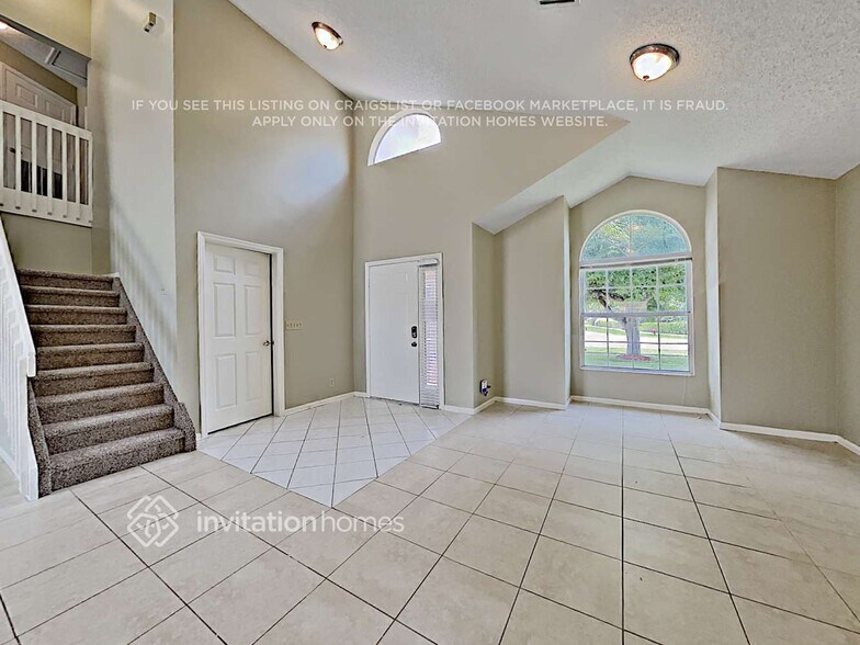 Building Photo - 10515 Plainview Cir