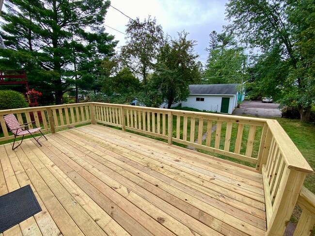 Building Photo - Available August 3rd!- Traditional Woodland 3 Bed 1 Bath w/ Deck & Garage