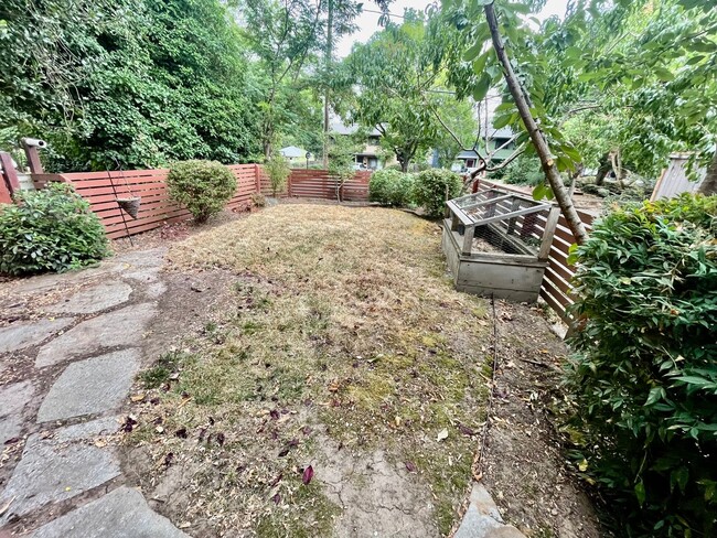 Building Photo - Portland Oasis: 3-Bedroom Gem with AC, Fen...