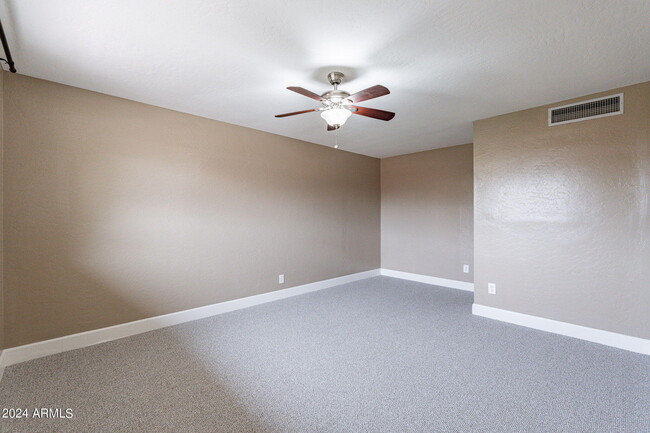 Building Photo - 1320 E Orchid Ln