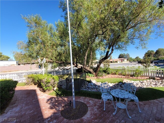 Building Photo - 5110 N Valadez St