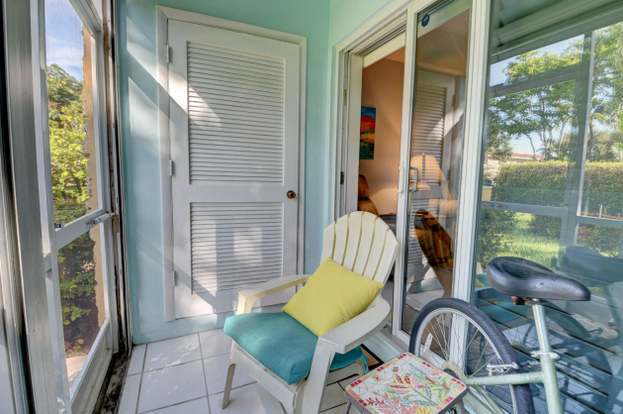 Building Photo - 207 Tropic Isle Dr
