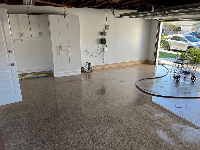 Building Photo - 4600 Guava Avenue