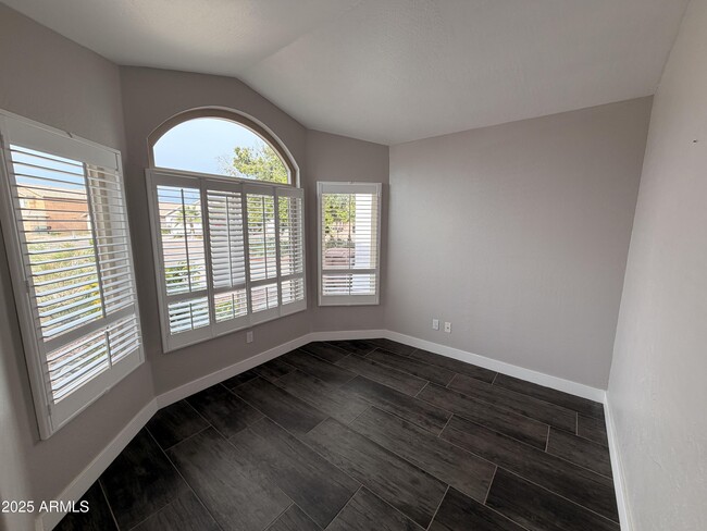 Building Photo - 8461 W Audrey Ln