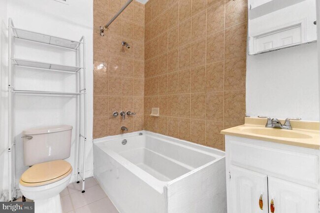 Building Photo - 1852 5th St NW