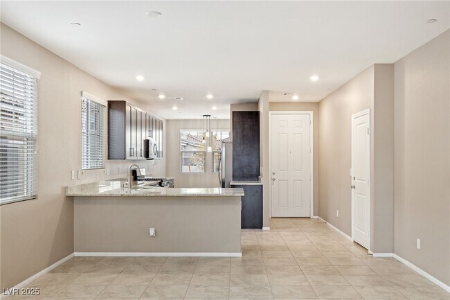 Building Photo - 2698 Frabiele St