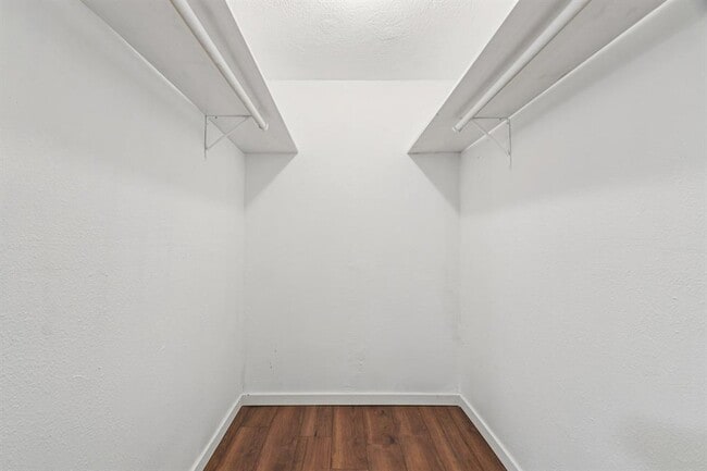 Building Photo - 385 Alta Vista Dr