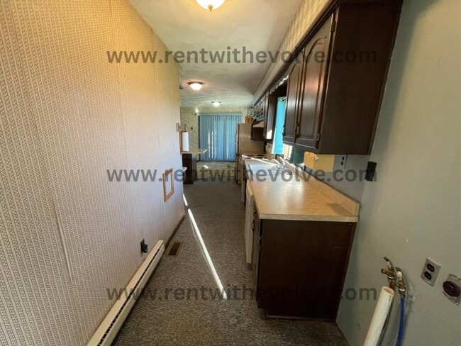 Building Photo - 5671 S 100 W