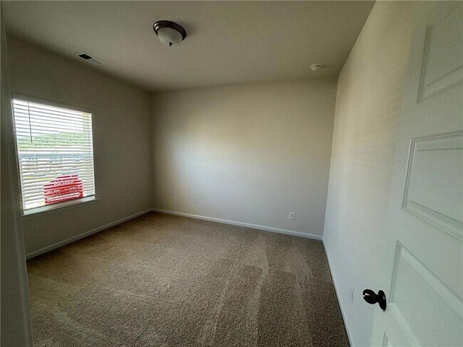 Building Photo - 701 Shetland Trl