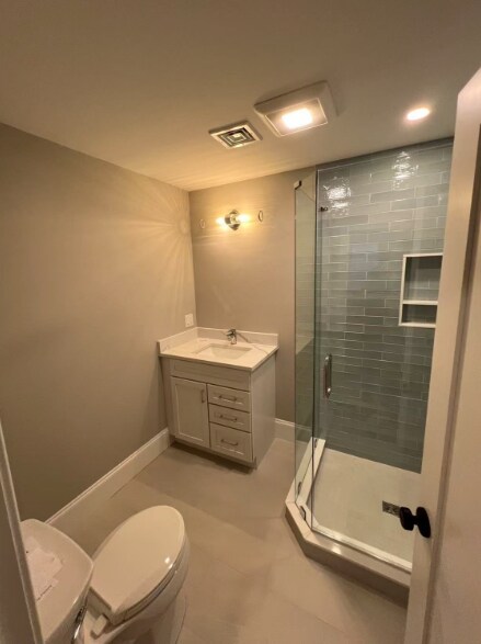 Building Photo - 33 Hovey St