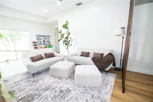 Building Photo - 23060 Sunfield Dr
