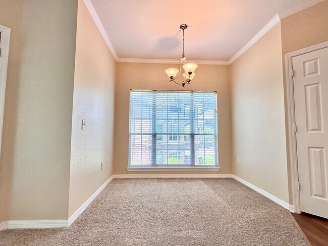 Building Photo - “3/2 Condo w/ GARAGE in Gate Parkway Area