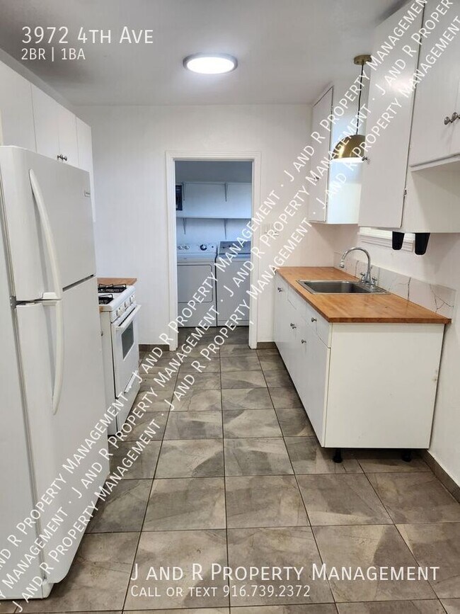 Building Photo - 3972 4th Ave