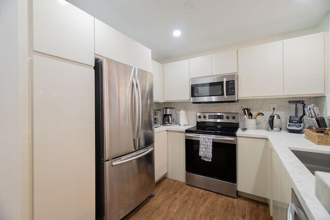 Building Photo - 11785 St Andrews Place