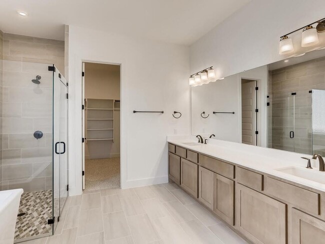 Building Photo - 12016 Mesa Verde Dr