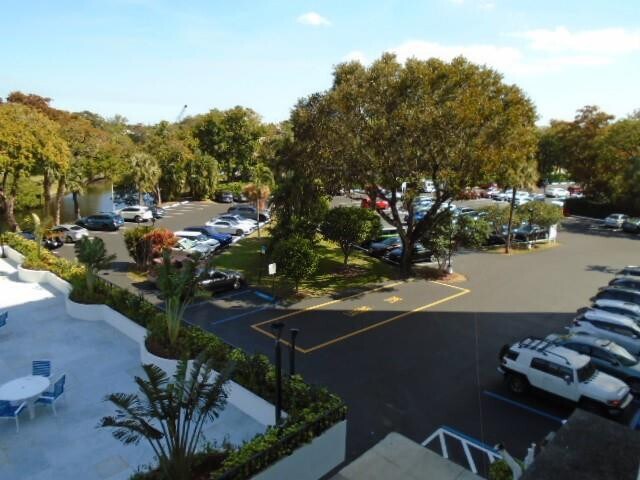 Building Photo - 1800 N Andrews Ave