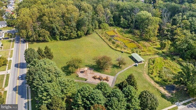 Building Photo - 6200 Gilston Park Rd
