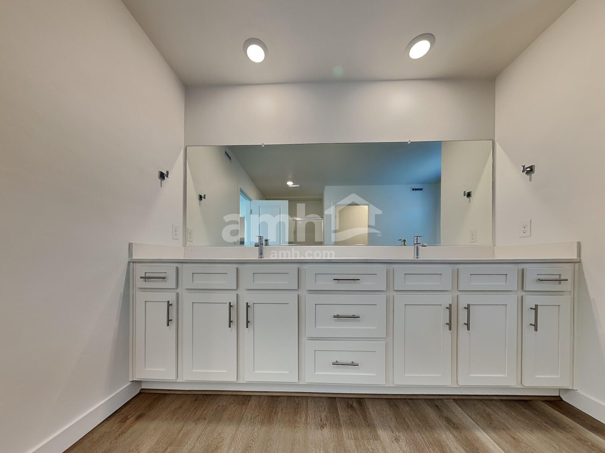 Building Photo - 6467 E Paseo Alga